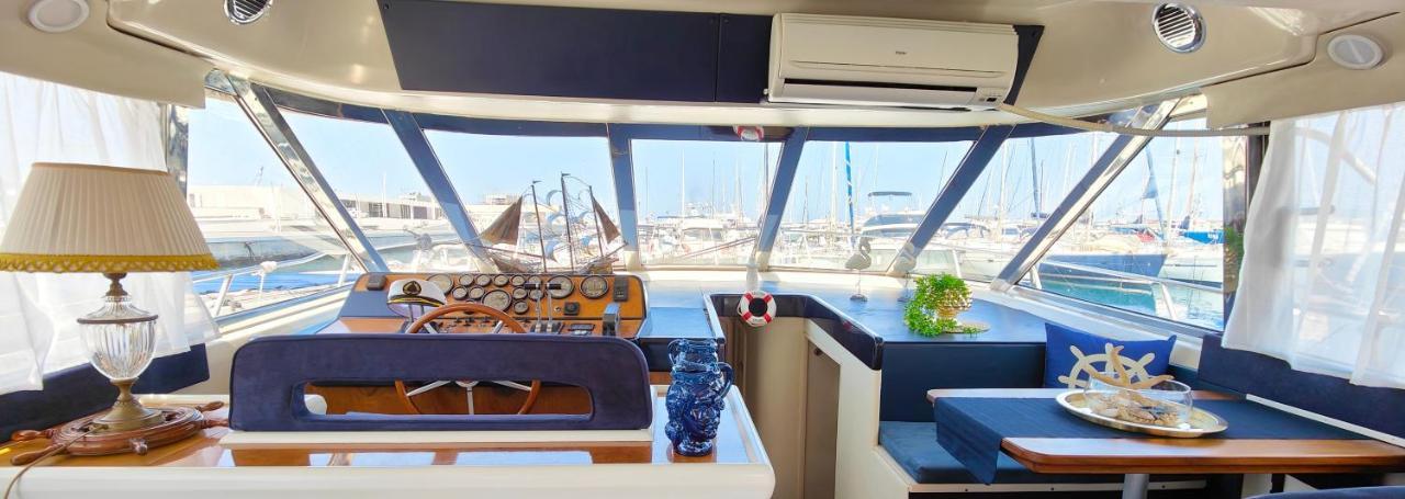 ホテル Panaby - House Boat パレルモ エクステリア 写真