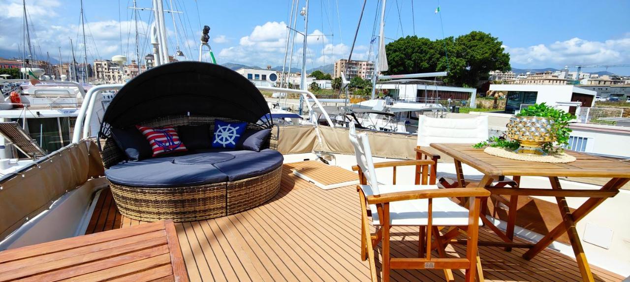 ホテル Panaby - House Boat パレルモ エクステリア 写真
