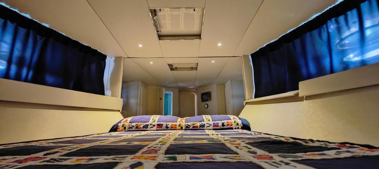 ホテル Panaby - House Boat パレルモ エクステリア 写真